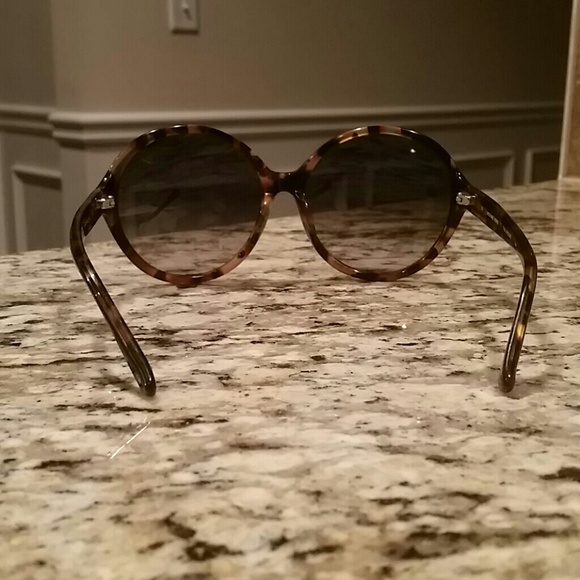 Michael Kors tortoise sunglasses - Picture 4 of 4