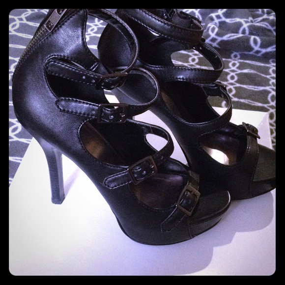 Backers Jacki leather high heels