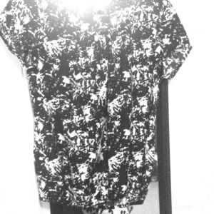 Beautiful black and white blouse!