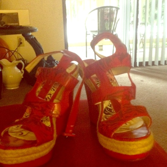 Ed hardy wedge