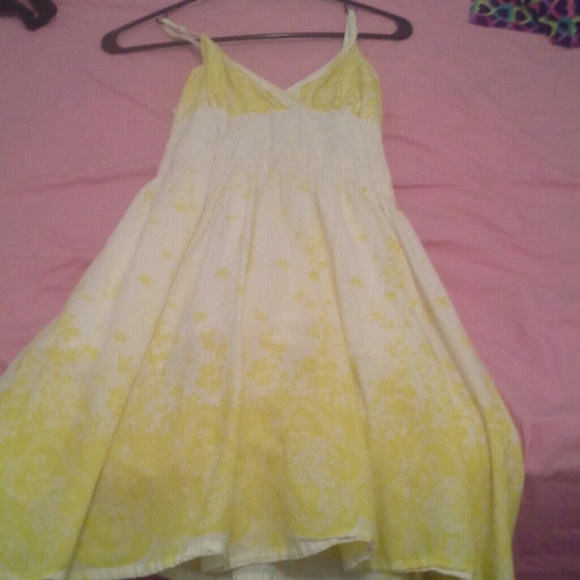 Pretty yellow dress