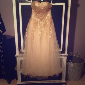 HAND MADE BRAND NEW PROM DRESS!