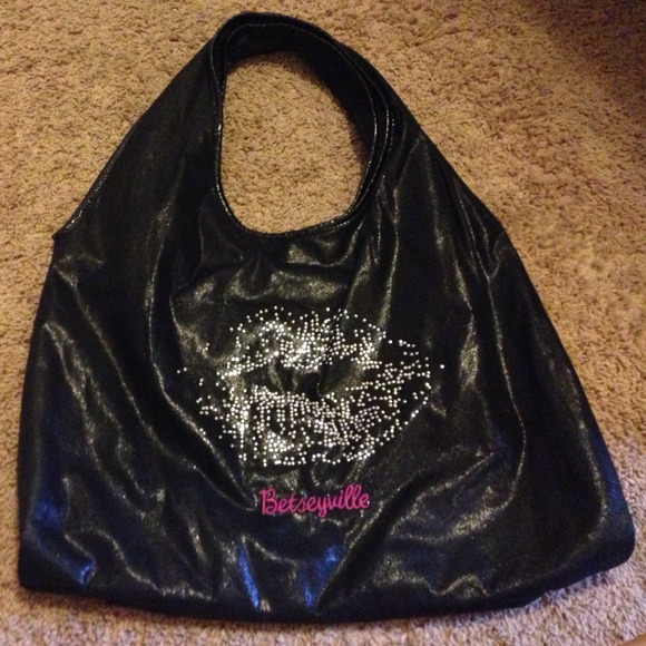 Super cute betsy Johnson purse