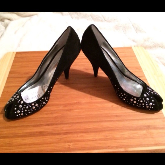 Sigerson Morrison Divya studded heels. - Picture 2 of 4