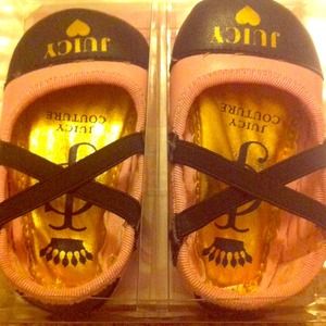 Juicy couture baby shoes