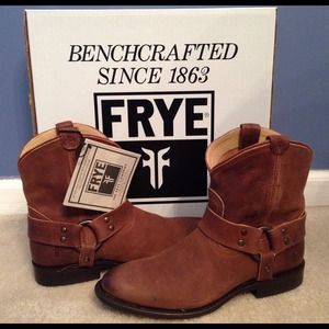 🎪SOLD🎪 FRYE WYATT WOMENS BOOT 6.5
