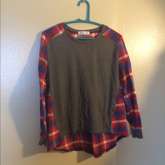 🔴 GIFTED Plaid hi-low top NWOT - Picture 2 of 4