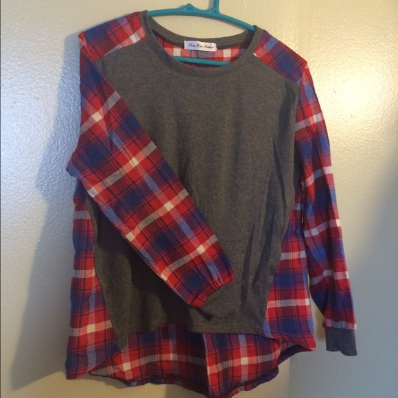 🔴 GIFTED Plaid hi-low top NWOT - Picture 3 of 4