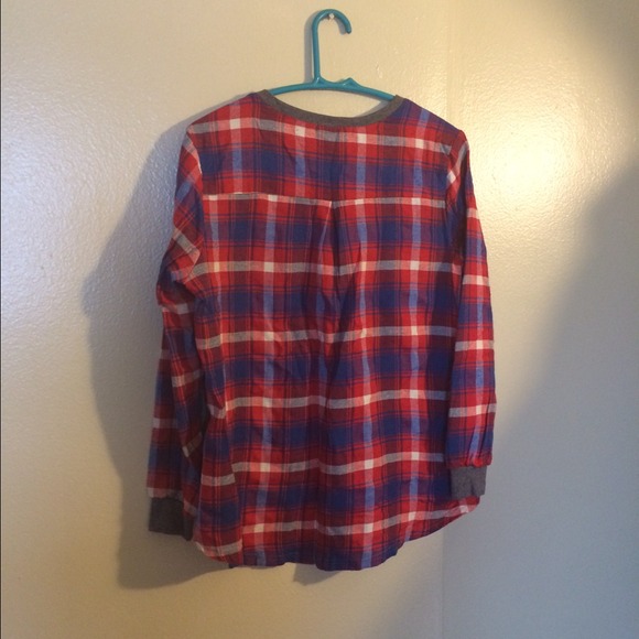 🔴 GIFTED Plaid hi-low top NWOT - Picture 4 of 4
