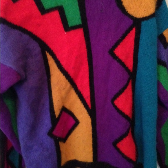 ❌Sold in bundle❌Pop of color geometric sweater - Picture 2 of 3
