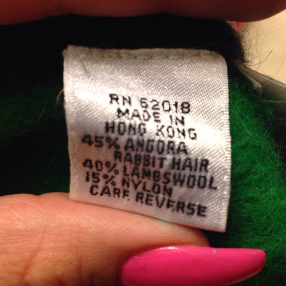 ❌Sold in bundle❌Pop of color geometric sweater - Picture 3 of 3