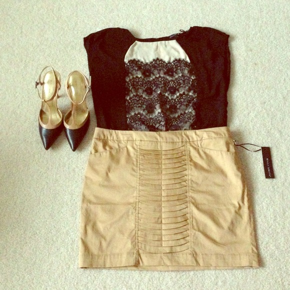 Khaki skirt with gorgeous pleating