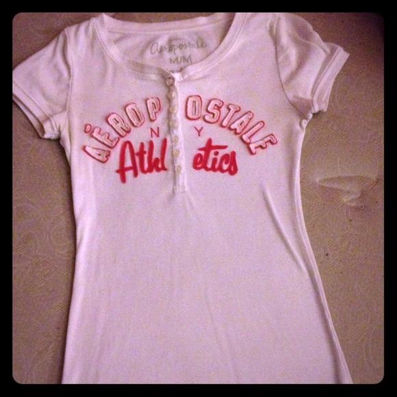 📍Sold📍Aeropostale white shirt 👚