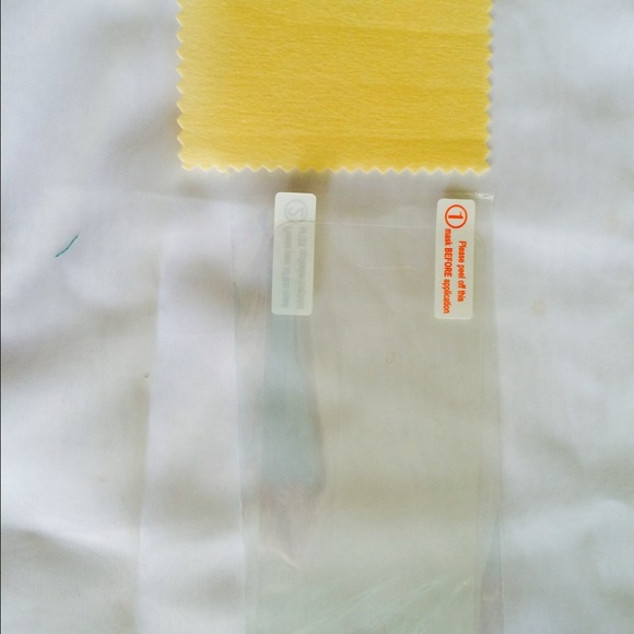 iPhone 4,4s bumper, screen protector 4 for 12 - Picture 3 of 4