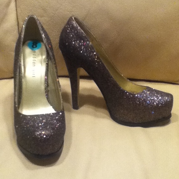 👠Madden girl sparkle high heels👠 - Picture 2 of 4