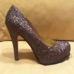 👠Madden girl sparkle high heels👠