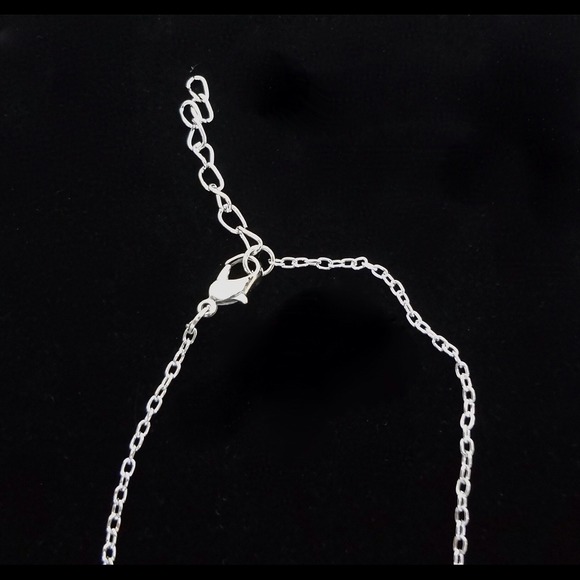 Triple Heart Pendant Necklace -beautifully frosted - Picture 3 of 4