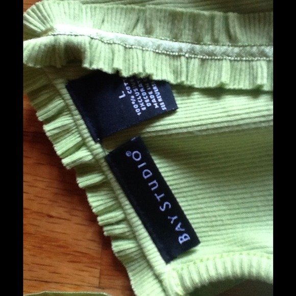 🌹🌹REDUCED - Sweet Sweater - Picture 3 of 3