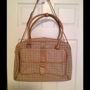 Nine West Carry All Bag. REDUCED from $30!