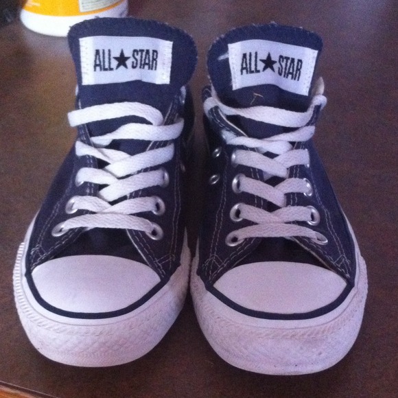 Navy blue boy converse (kid size)