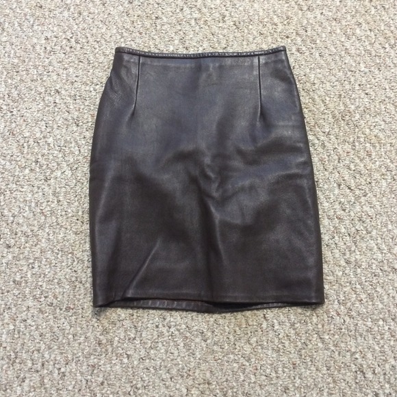 Dark brown 100% leather skirt
