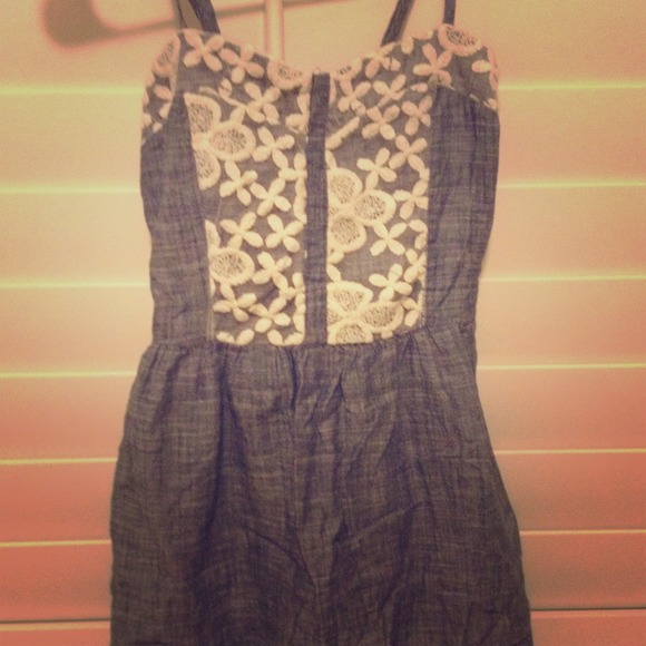 Blue dress with white lace details - Picture 1 of 2
