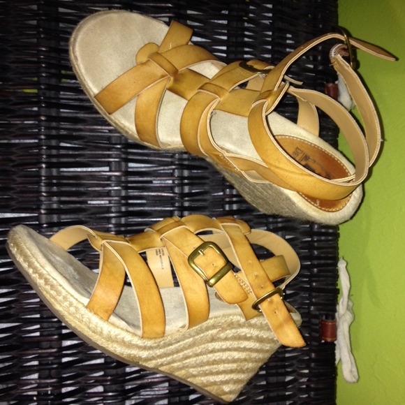Wedge sandal