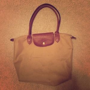 Tan Medium Authentic Longchamp Le Pliage!