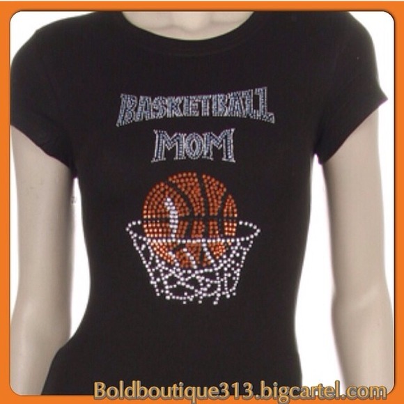 💥REDUCED💥🏀RHINESTONE BASKETBALL MOM TEE🏀$20