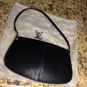 High Quality Louis Vuitton Black Epi Leather