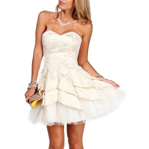 ⬇️⬆️Masquerade Carrie-Ivory/Gold Prom Dress