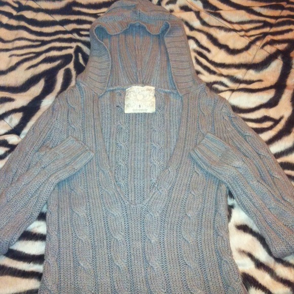 Sweater - Picture 2 of 2