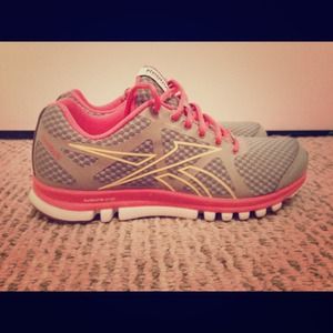 Reebok sneakers 💘💖👣