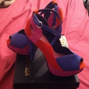 Multi Colored platform peep toe shoes 😍😍