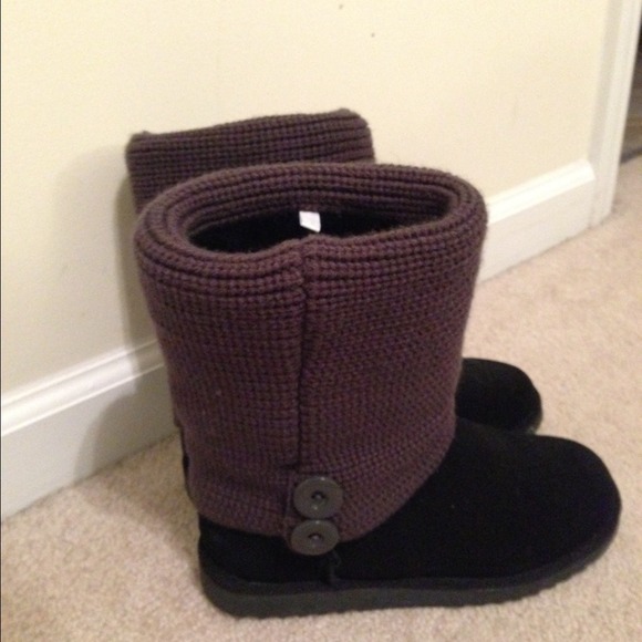 SOLD Cute, casual black & gray boot