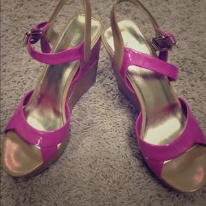 Nine West size 7. Barely worn