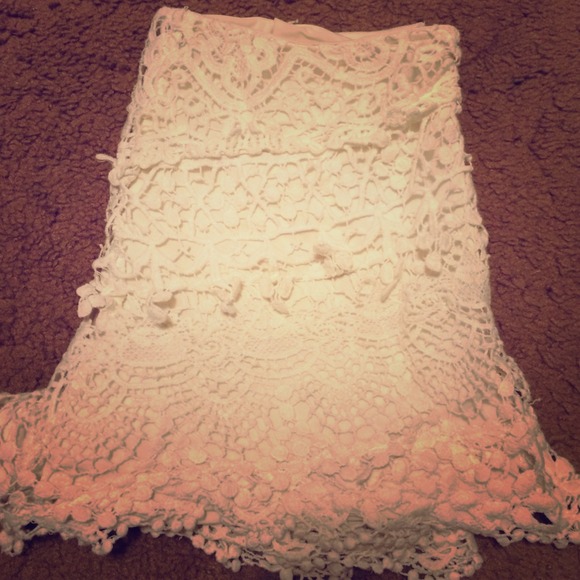 ⬇️⬇️Cream Crocheted Shorts