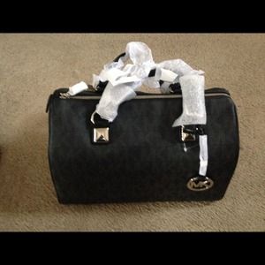 Michael Kors large  satchel! 🚫Trade