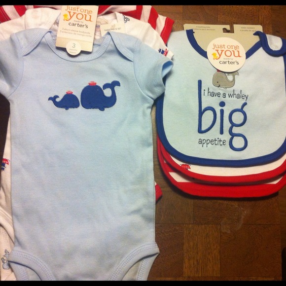 Nwt onesies and baby bibs