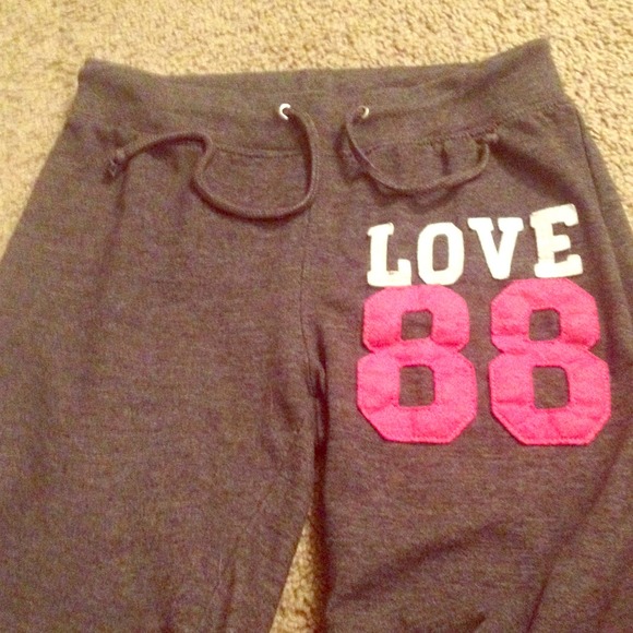 VSsweat pants💕 and black knitted cardigan