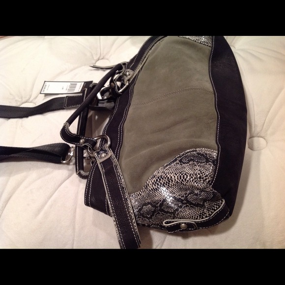 BCBG MaxAzria - Picture 2 of 3