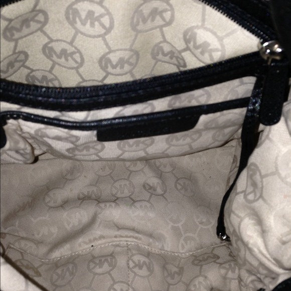 Michael Kors Hamilton Large Tote - Picture 3 of 4