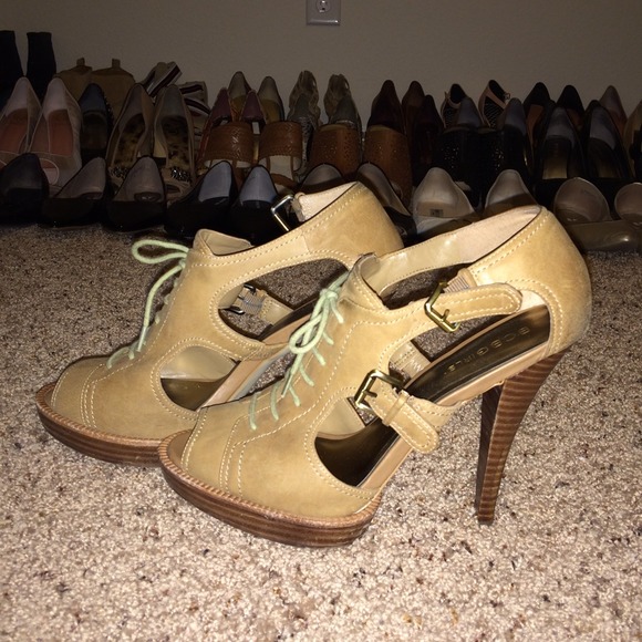 🚫SOLD🚫Calf skin leather sandals