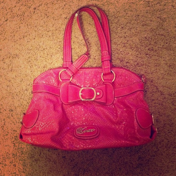 Pink XOXO handbag.