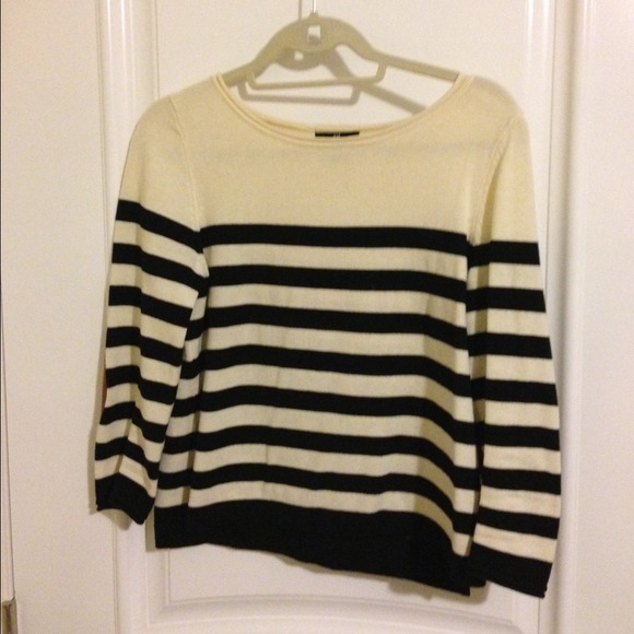 H&M Sweaters - H&M crop 3/4 sweater with elbow patch