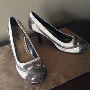 Unlisted by Kenneth Cole Heels
