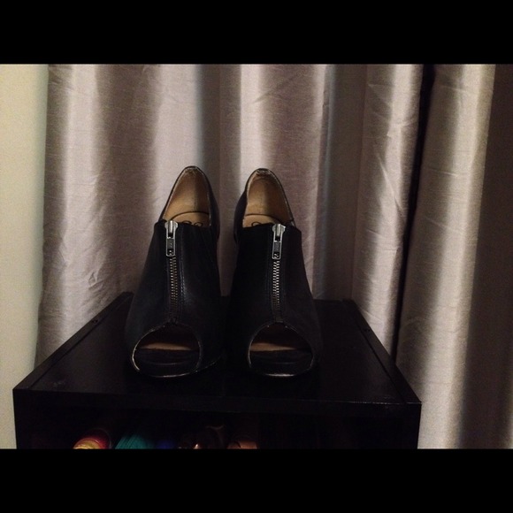 Seychelles Charm Peeptoe Boots Size 9