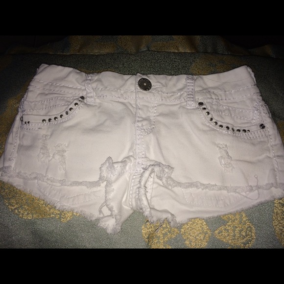 Almost famous white shorts used a couple times