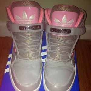 originals Adidas sneakers!