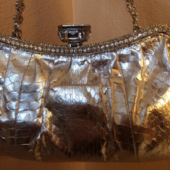 SOLD!!👰Silver handbag👰 - Picture 2 of 4